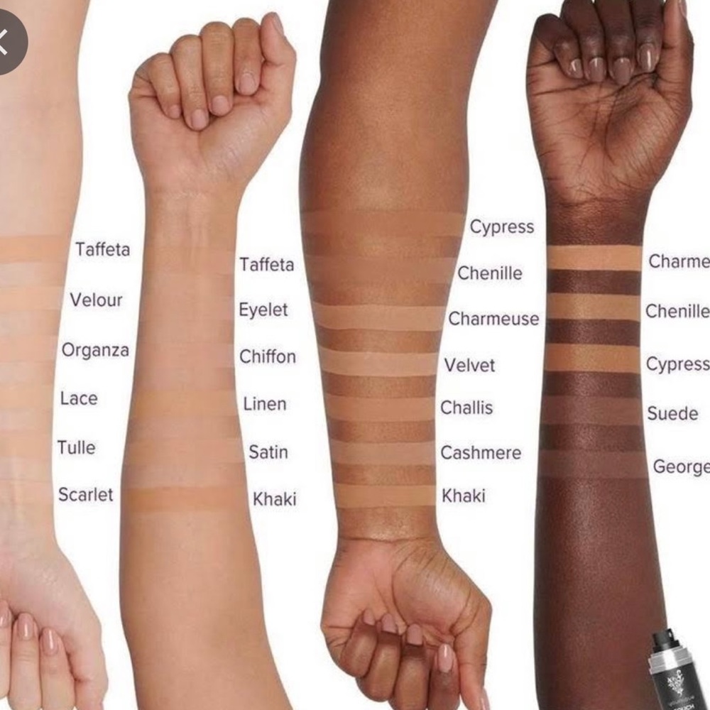 Younique Concealer. Linen.